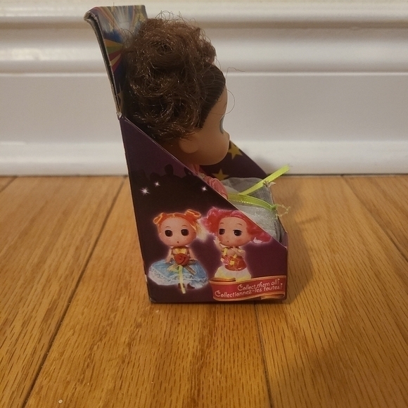 New 4.5" Ddung Korean Doll‎ BNIB - Picture 3 of 6